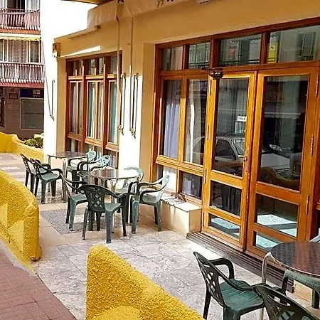 Andalucia מלון בנידורם